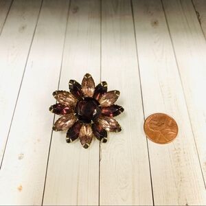 Vintage Crystal Brooch‎